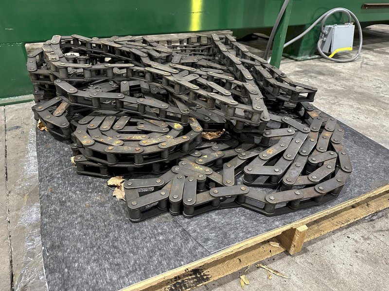 SWEED LOAD CLAMP &amp; TURNER / PACMAN FLIPPER SYSTEM WITH POWERED INFEED &amp; OUTFEED CONVEYORS: STOCK #22075