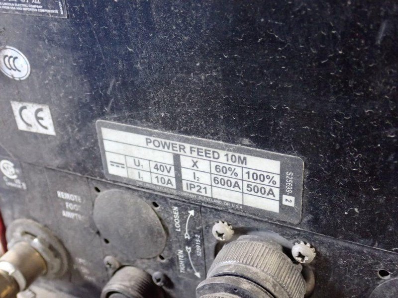 LINCOLN 350 A WELDER  -  POWER WAVE S350