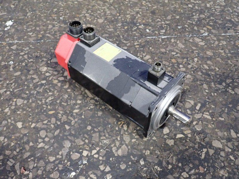 FANUC 140 V SERVO MOTOR  -  A06B-0127-B675#7008