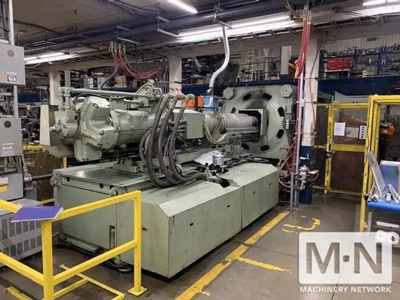 943 TON 201 OZ NISSEI MODEL FV9200-600L INJECTION MOLDING MACHINE MFG 2003