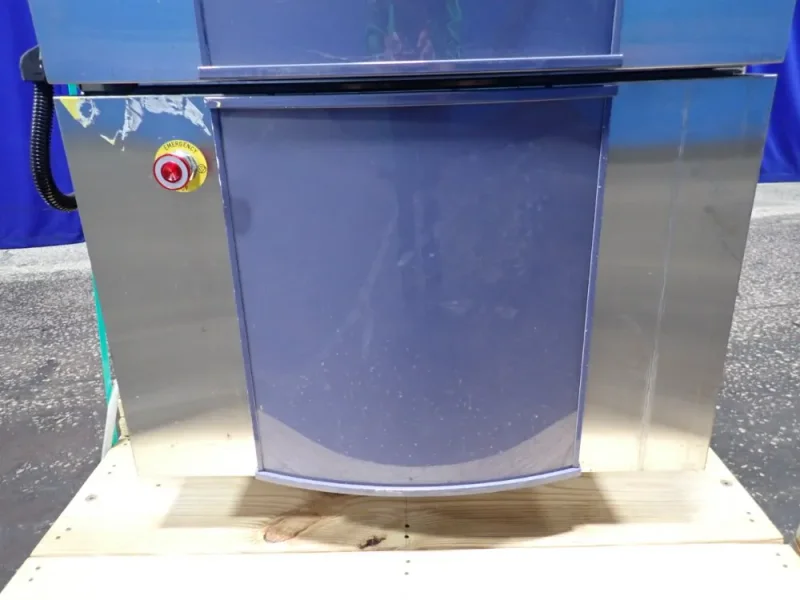 ESPEC 23" X 30" X 33" TEMPERATURE CYCLING CHAMBER  -  EGNX12-6CAL