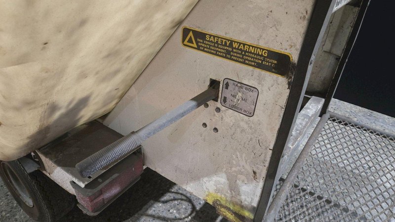 CUSHMAN 898457-8820 MAINTENCE VEHICLE PARTS NOT WORKING