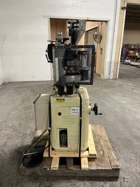 MANESTY 16 STATIONS 16 STATION BETAPRESS TABLET PRESS