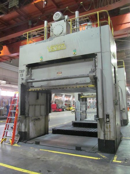 50 Ton Verson D2-50-132-84 DS Hydraulic Spotting Press