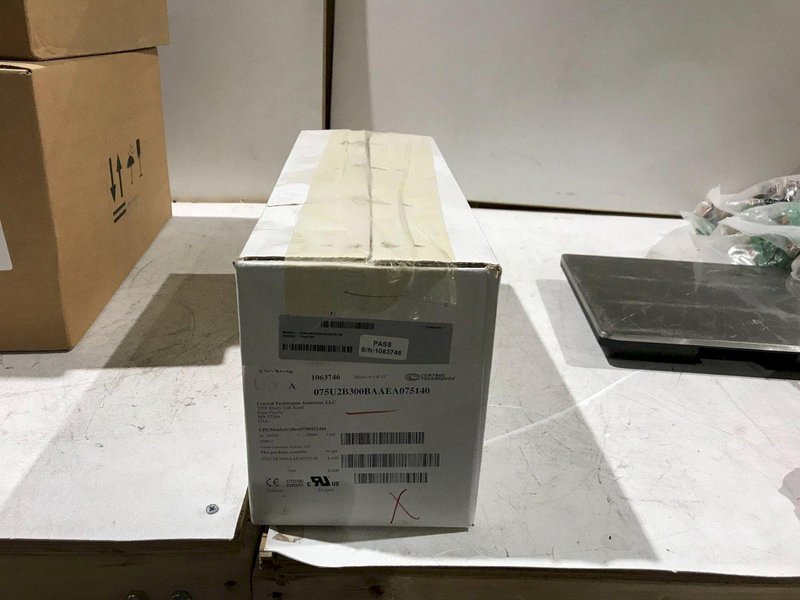 CONTROL TECHNIQUES AC SERVO MOTOR NEW IN BOX