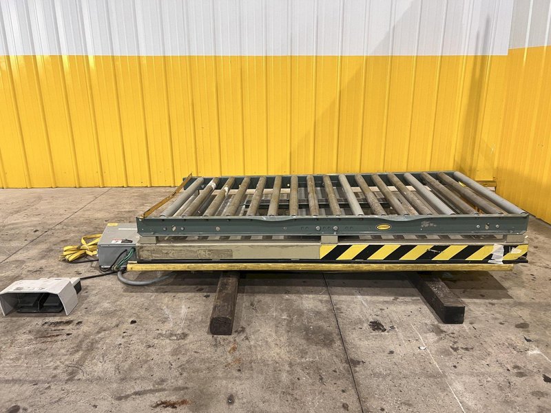 4,000 LB X 72" X 36" SOUTHWORTH MODEL #LS4-36 HYDRALUIC LIFT TABLE WITH ROLLER TOP: STOCK #20904