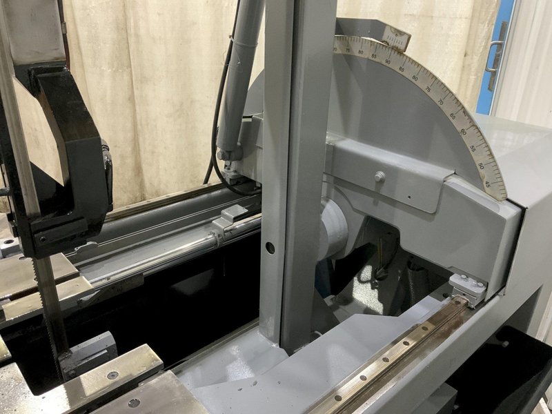 18" X 22" HYDMECH  MODEL # VW-18 MITERING VERTICAL BAND SAW: STOCK #78584