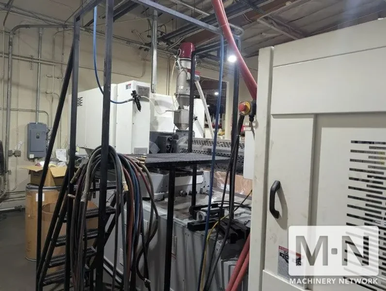 500 TON 68 OZ TOYO MODEL Si-500V ELECTRIC INJECTION MOLDING MACHINE MFG 2012