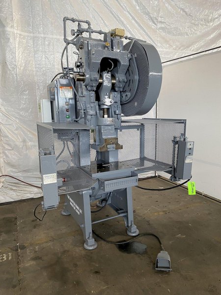 32 TON MINSTER #4 OBI PRESS. STOCK # 0328126