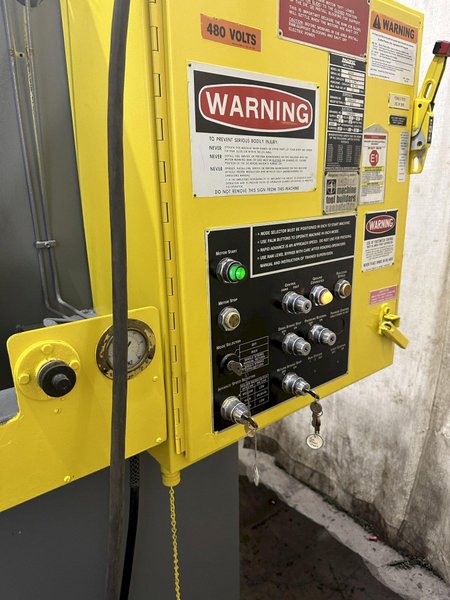 55 TON X 8' PACIFIC HYDRAULIC PRESS BRAKE: STOCK #76972