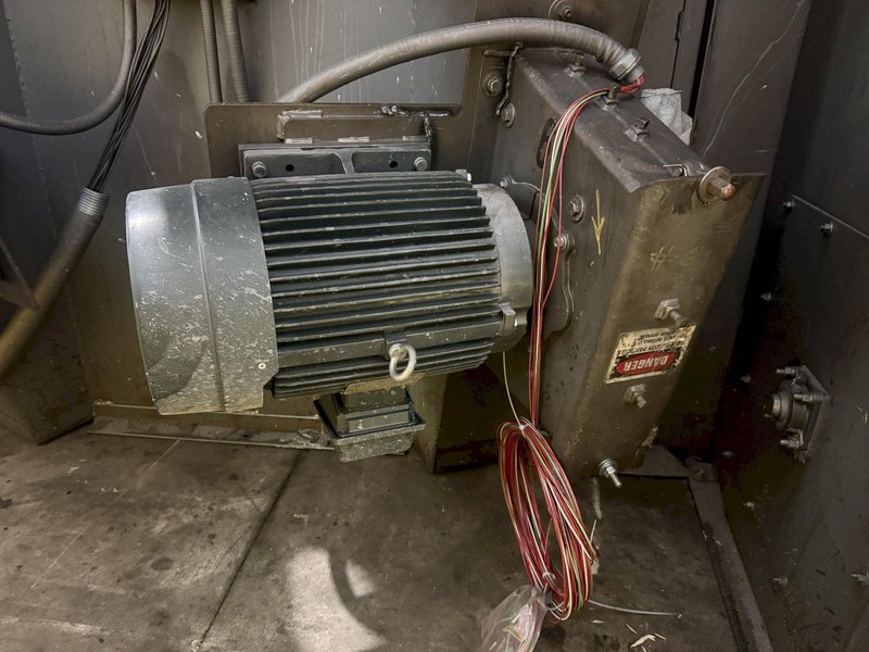 36" x 48" x 8 WHEEL PANGBORN ROTOBLAST PASS THROUGH HANGING CONVEYOR SHOT BLAST MACHINE: YOBRO #24717