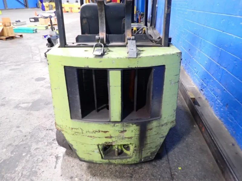 CLARK 3625 LBS PROPANE FORKLIFT  -  GCS20MB