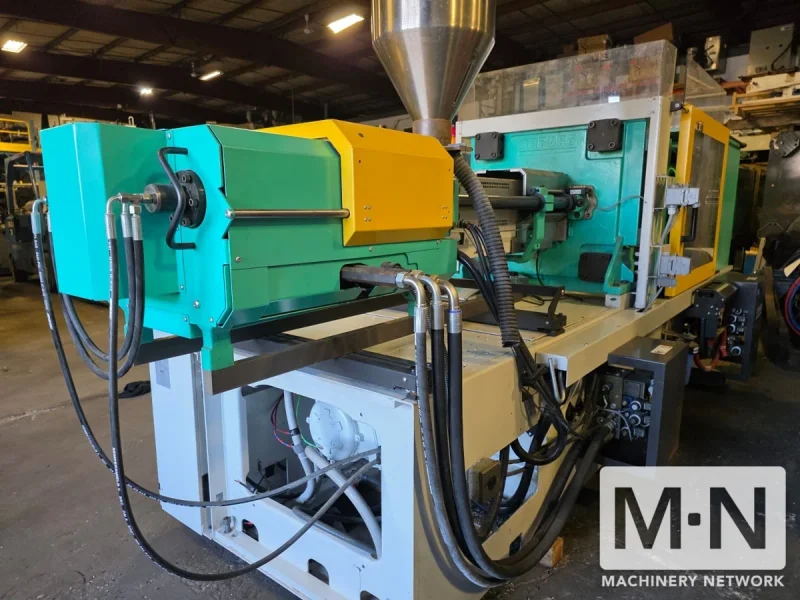 220 TON 15.3 OZ ARBURG MODEL 570C-2000-800 INJECTION MOLDING MACHINE MFG 2015 WITH LOW HOURS