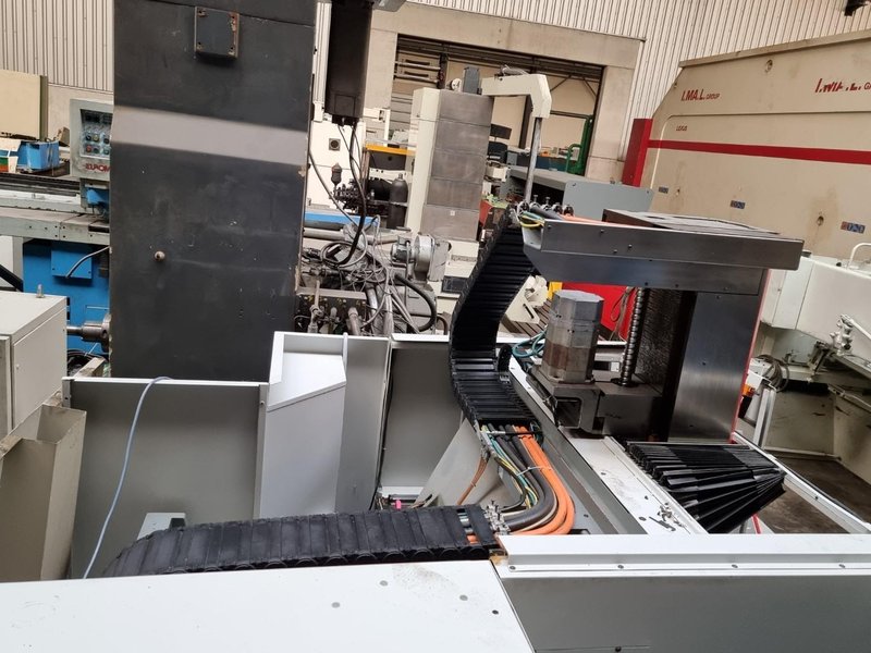 Hermle - C800V X: 800 - Y: 600 - Z: 500 mm CNC