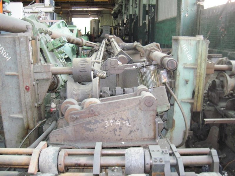 4&#039; - 9-1/2&#039; X 30&#039; BARDONS &amp; OLIVER AUTOMATIC INFEED TABLE: STOCK #51700