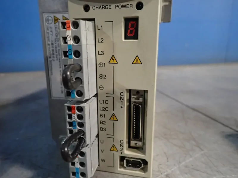 YASKAWA ELECTRIC 1 KW SERVOPACK  -  SGDG-10GT