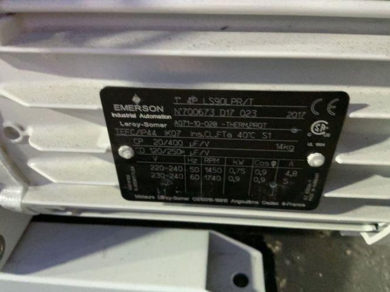 EDWARDS 0.9 KW PUMP   -  E2M30