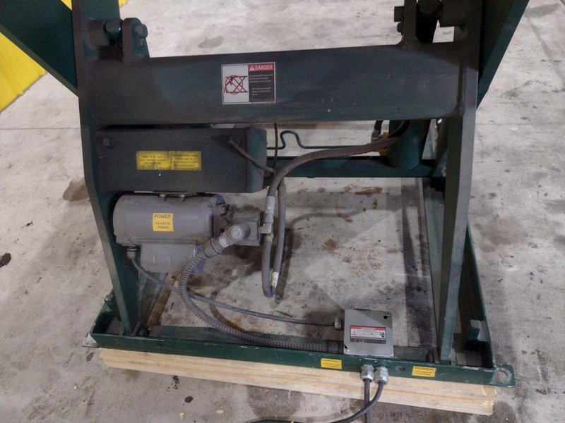 3,500 LBS X 48" X 48" SOUTHWORTH MODEL #LS4-36 HYDRAULIC SCISSOR LIFT TABLE WITH 60X48 ROLLER CONVEYOR TOP, 110 VOLT: STOCK #20924