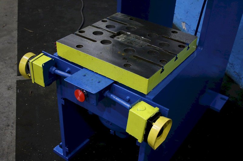 25 TON HYDRA TOOL HYDRAULIC (HTC) GAP BED PRESS: STOCK #75894