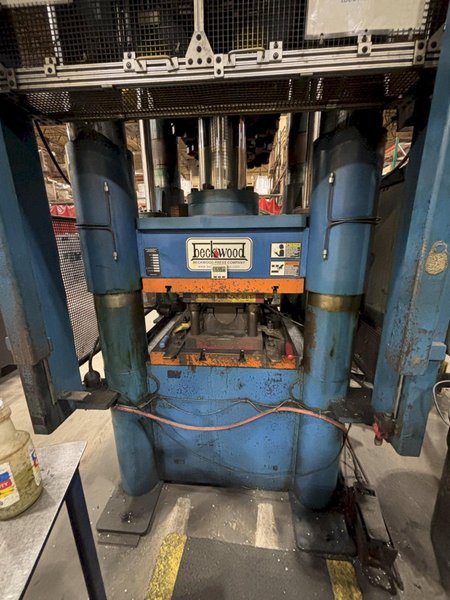 800 TON BECKWOOD MODEL #800-30-38 4 POST HYDRAULILC PRESS 12” STROKE : YOBRO #26049