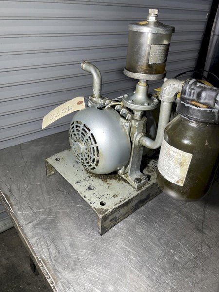GAST Rotary Vane Vacuum Pump and Compressor