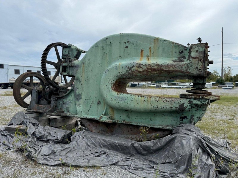 WILLIAMS &amp; WHITE DISHING PRESS. STOCK # 0341825