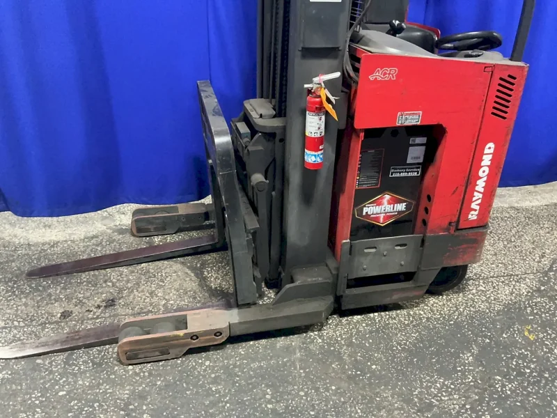 RAYMOND 4000 LBS ELECTRIC STAND UP FORK LIFT  -  FASI R40TT