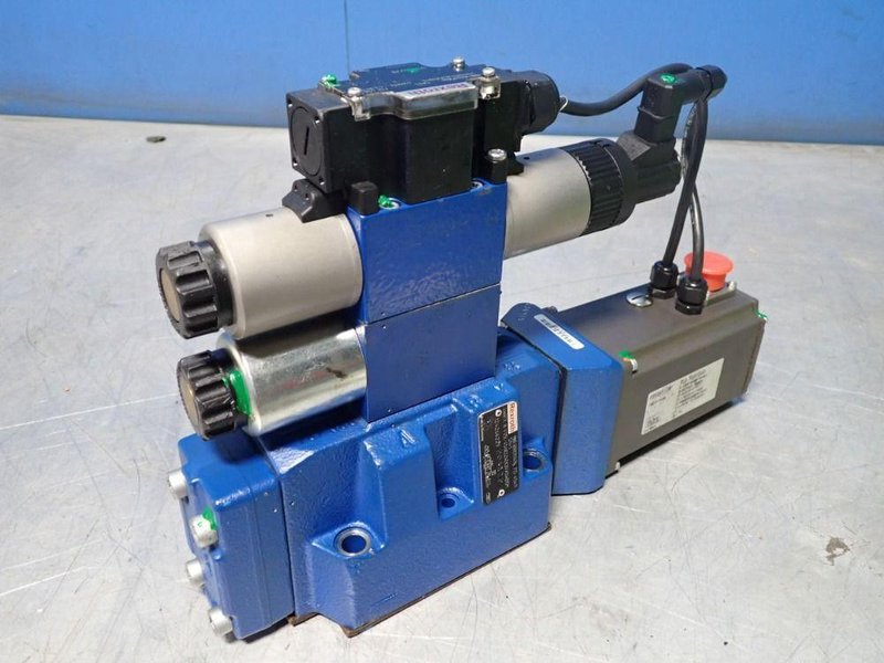 REXROTH DIRECTIONAL HYDRAULIC VALVE   -  R900757494