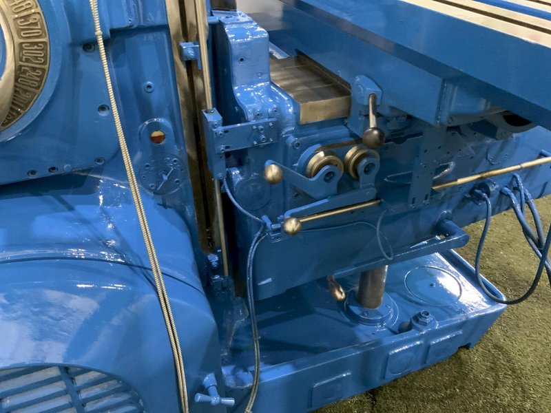 KEARNEY &amp; TRECKER MODEL 530 TF HORIZONTAL MILL: STOCK #81193
