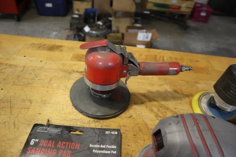 Pneumatic and Electric Random Orbital Sanders with Pads- Auction Item