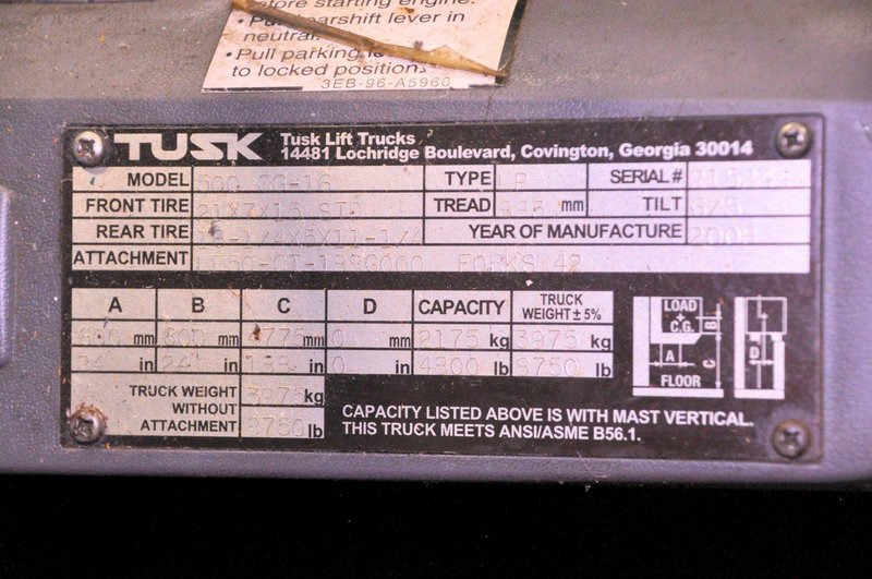 5000 LB TUSK MODEL 500 CG-16 LP GAS FORK LIFT: STOCK #77626