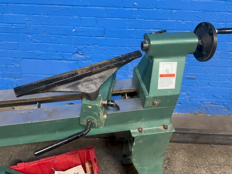 GRIZZLY 35” X 8” VARIABLE SPEED WOOD LATHE   -  G0632