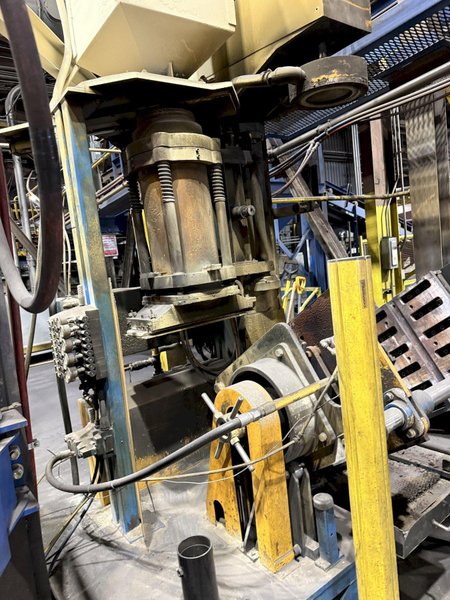 Redford model HS 22 shell core machine, Nsn with twin sand feed system, 100# blow head, plc controls, 22" x 26" platen, sand return system