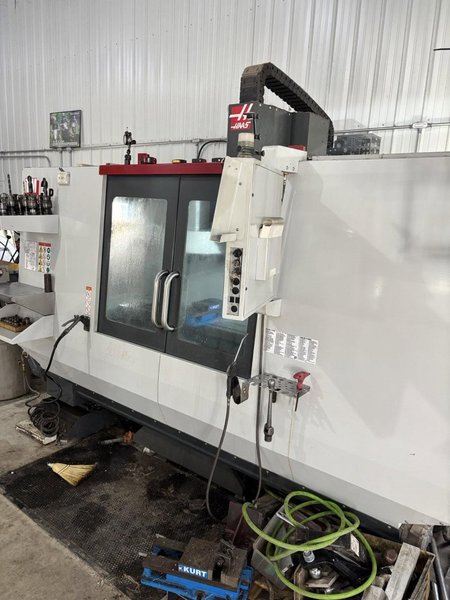 Haas TM-3P CNC Mill, 2017 – Low Hours, Chip Auger, Coolant System, IPS