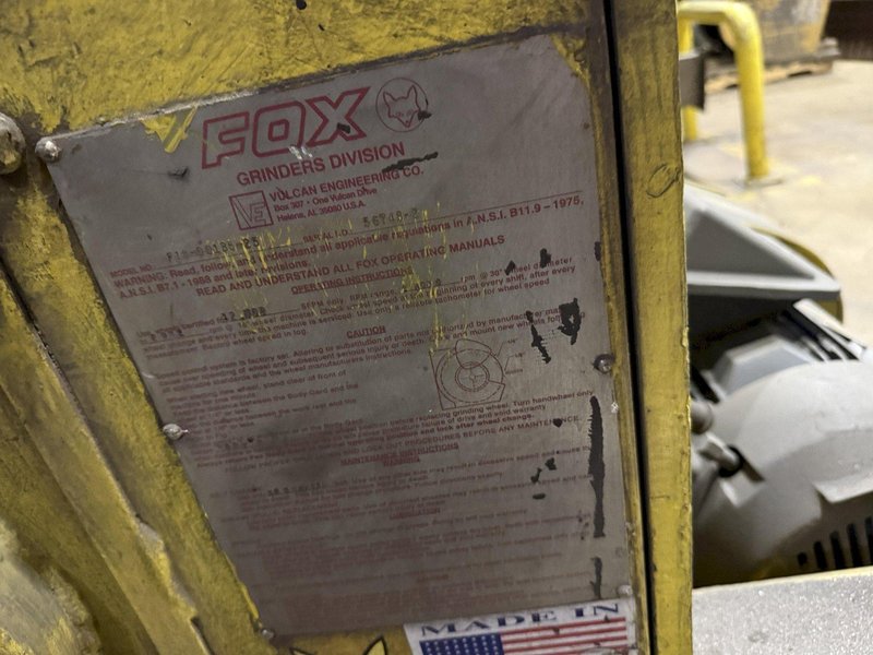Fox model F10-00135-25 right hand 25hp single end snag grinder s/n 56718-2 with safety guard and disconnect