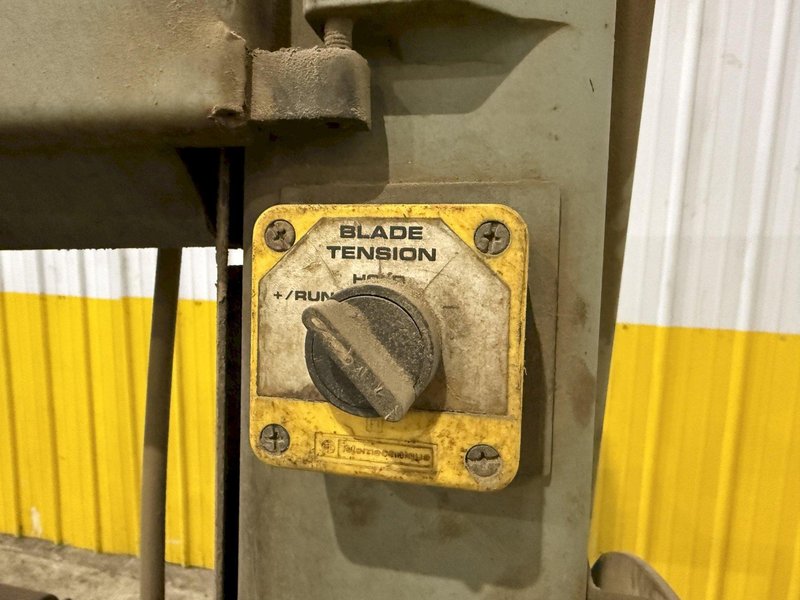 18" X 20" HYD-MECH MODEL V18 SERIES II VERTICAL BAND SAW: STOCK #24965