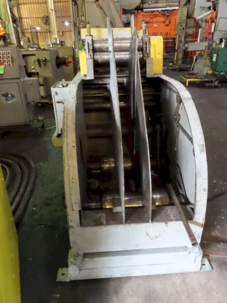 4,000 LB X 18" LITTELL CC40 COIL CRADLE STRAIGHTENER. STOCK # 0218926