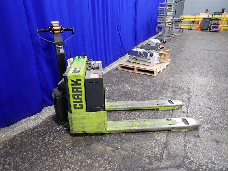 CLARK 4500 LBS ELECTRIC PALLET JACK  -  WP40