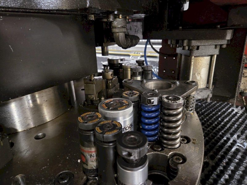 Amada EM2510NT CNC Turret Punch, 2005- Tons of Tooling and Spare Parts!