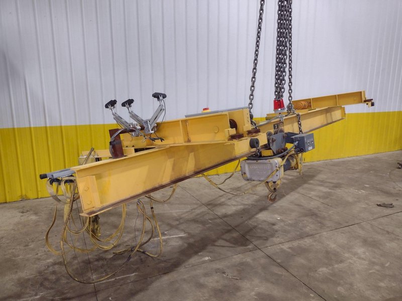 3 TON X 17’ F&amp;G / LOAD LIFTER UNDER-SLUNG POWERED CRANE: STOCK #22971
