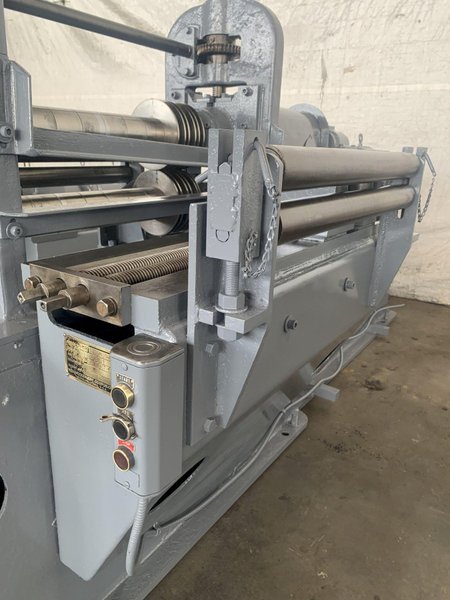 24" x .125" x 6,000lb Wean Slitting Line