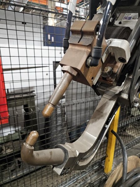 FANUC R-2000iB/210F Robot, 2015 – Milco Spot Weld Gun, Integrated Tolomatic IMA33 Servo, Reidel Chiller
