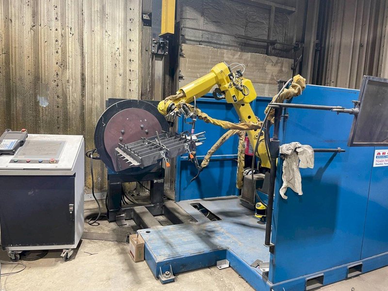 Arc Specialties MIG/TIG Weld Cell Equipped With Fanuc ARC Mate 120iC, 2013