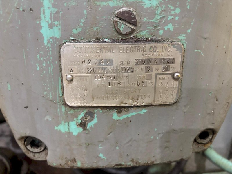 #3 KEARNEY &amp; TRECKER MILWAUKEE MODEL #3 VERTICAL MILLING MACHINE 64" x 13" x 10 HP: YOBRO #24458