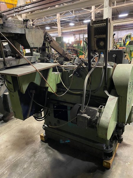 Sacma Model RU-1 Thread Roller