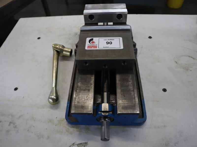 Kurt D688 6" Machine Vise with Aluminum Soft Jaws and Handle- Auction Item