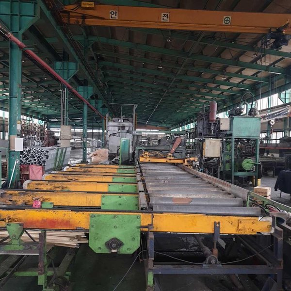 2750 MTon CLECIM SINGLE ACTION OIL HYDRAULIC EXTRUSION PRESS (14149)