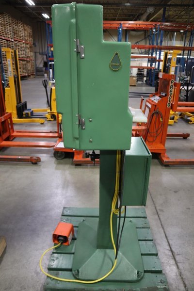 Milford Orbitform #256 Riveter, Feed Bowl, Tooling, Remote Foot Trip- Auction Item