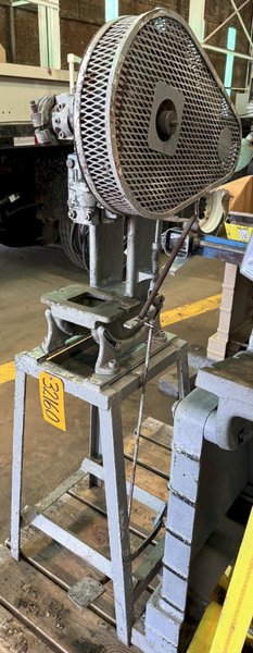 5 Ton Famco O.B.I. Press, Mechanical, 1 Phase
