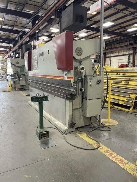 1990 Accurpress 710012 Hydraulic Press Brake (#5524)